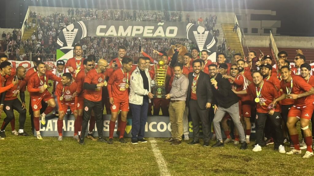 Hercílio Luz é campeão do Catarinense Sicoob Série B e conquista acesso